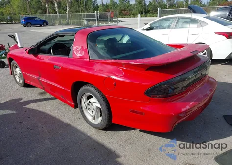 1993 Pontiac Firebird Formula/Trans Am/Gt z USA, uszkodzony, nr VIN 2G2FV22P6P2210620